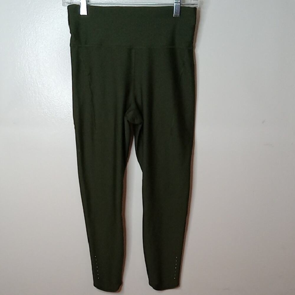 Athleta Women's Medium Olive Pacesetter 7/8 Leggings. Activewear